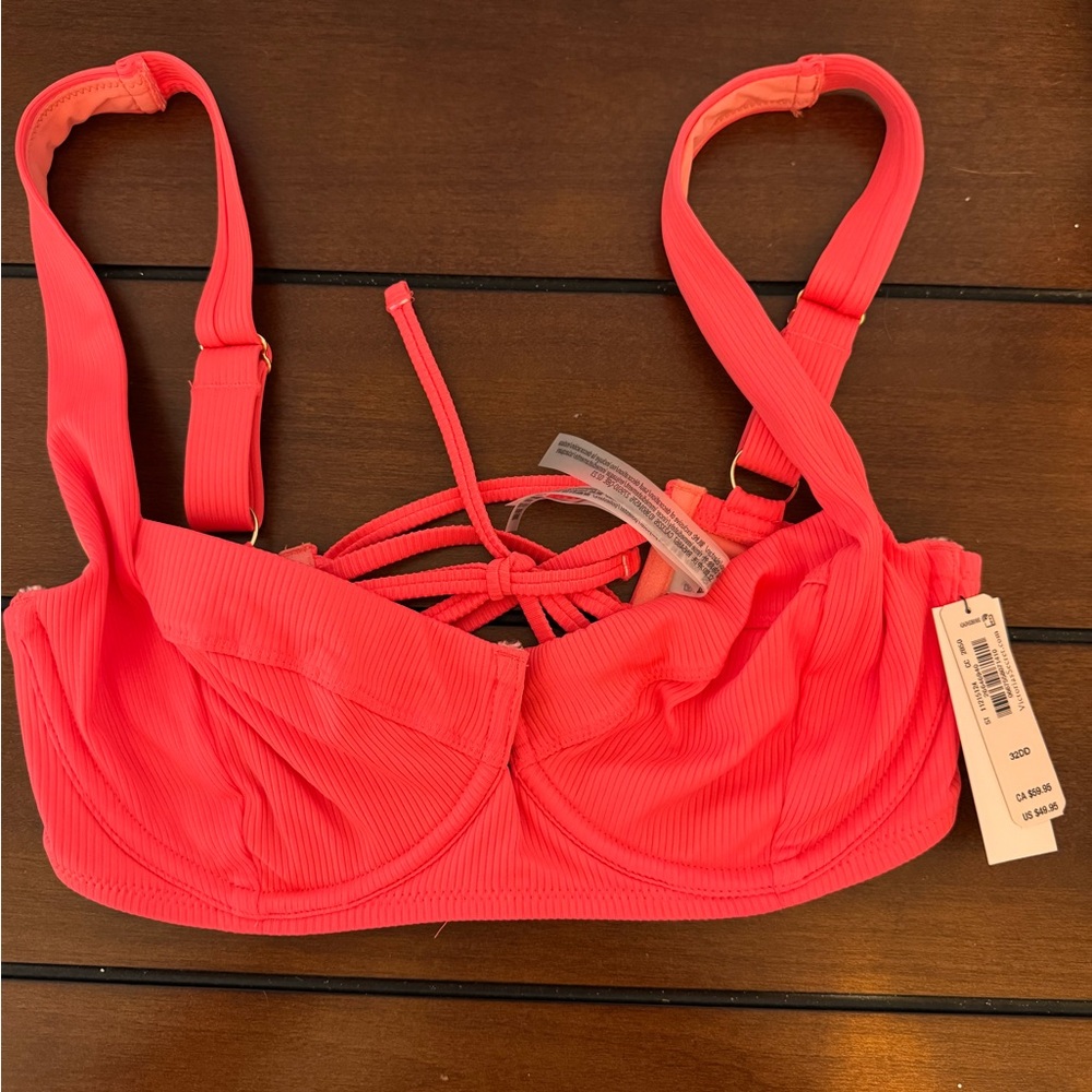 NWT VS swim bikini top